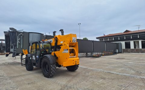 PASSENGER BOARDING BRIDGE INSTALLATION